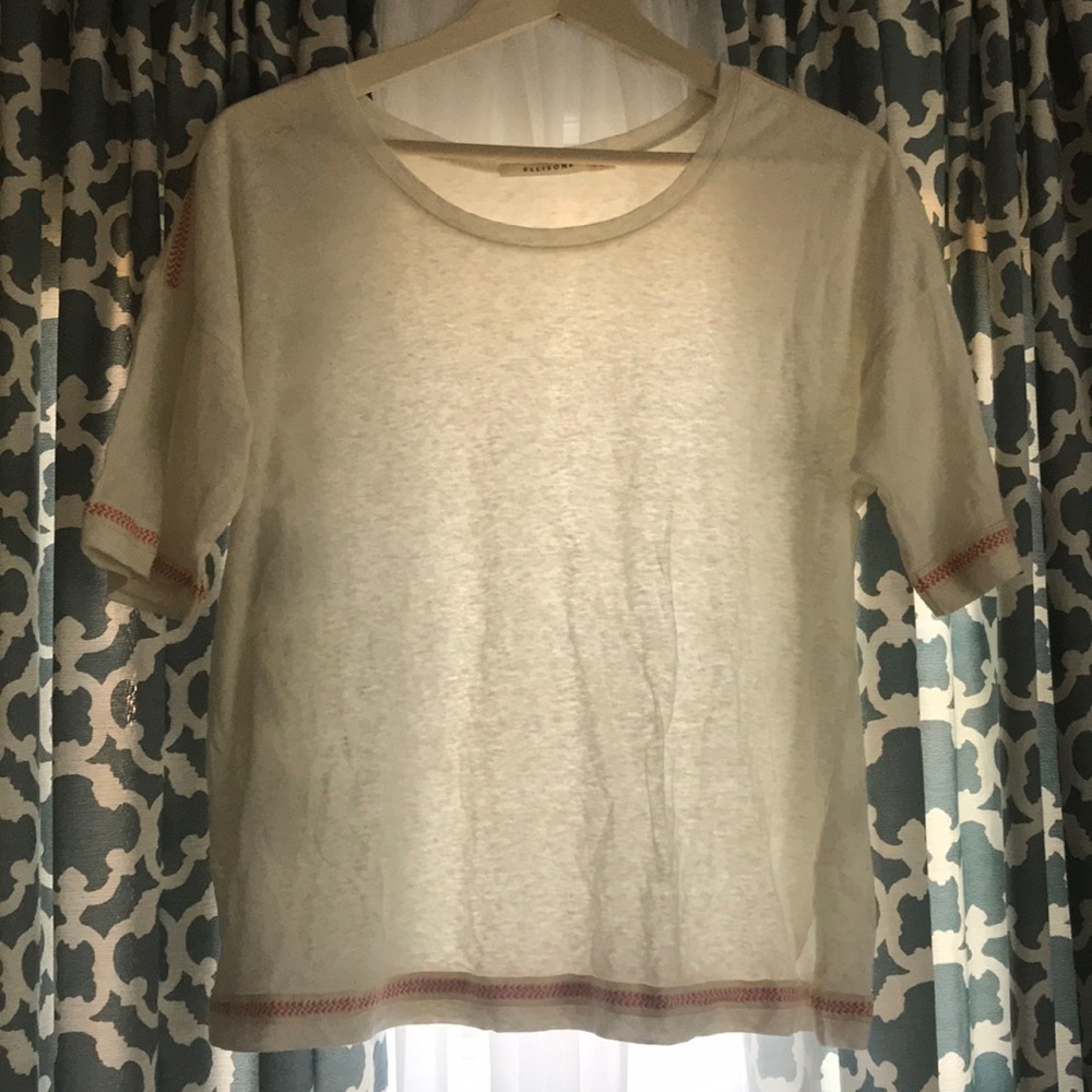 Cute top with peplum sleeves